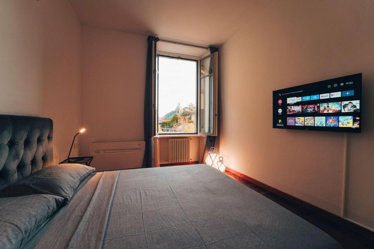 Appartamento Esclusivo Fronte Lago, In Centro A Como Con Garage Exteriör bild