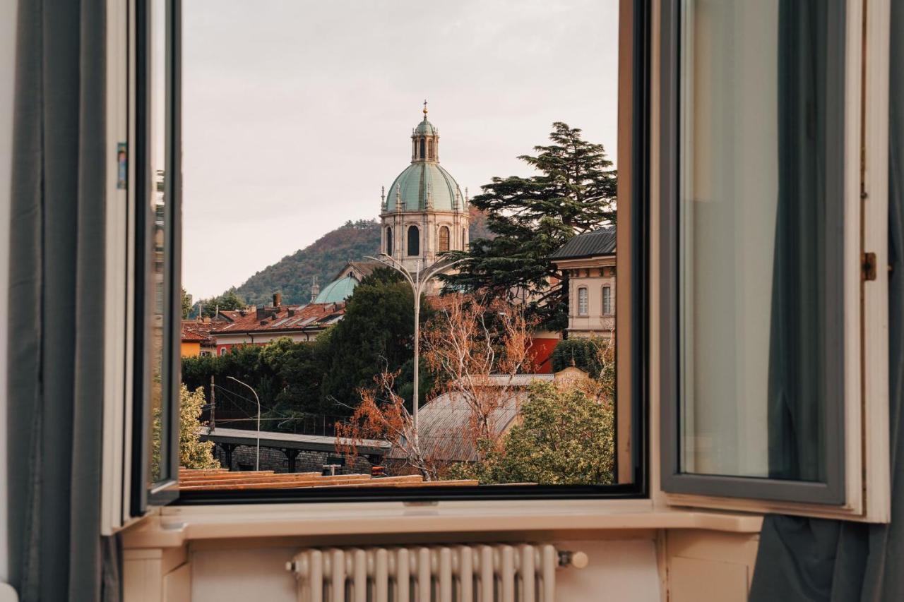 Appartamento Esclusivo Fronte Lago, In Centro A Como Con Garage Exteriör bild