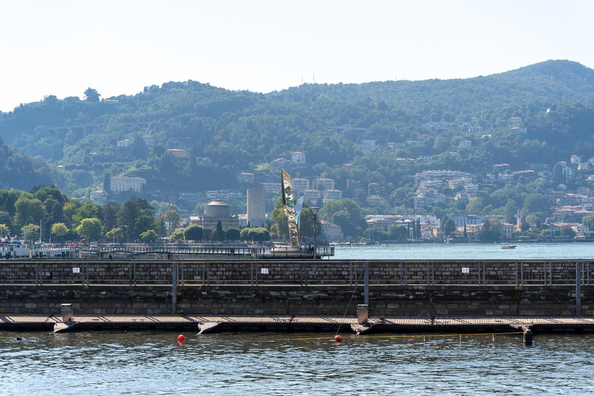 Appartamento Esclusivo Fronte Lago, In Centro A Como Con Garage Exteriör bild